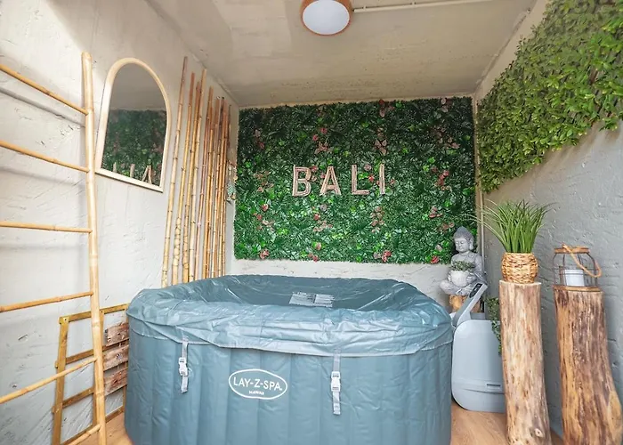 Bali Centre 6 Pers Jacuzzi Option * Agen